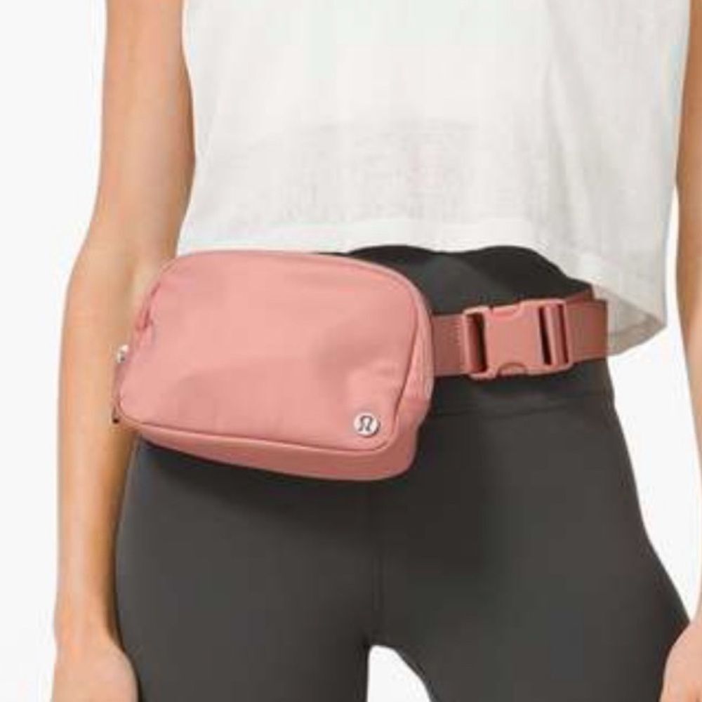 NWT LULULEMON EVERYWHERE BELT BAG DECO PINK/ Peach 1 L